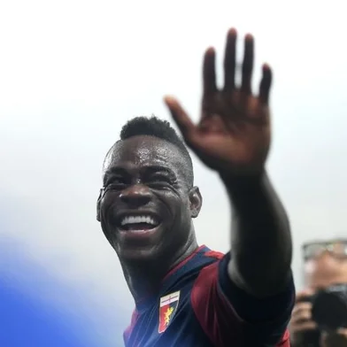 Balotelli estreia pelo Genoa