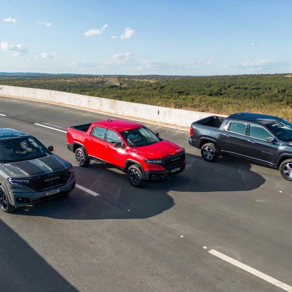 Capa Banco Carro Automóvel Couro Nova Fiat Strada 2021 em Promoção na  Americanas