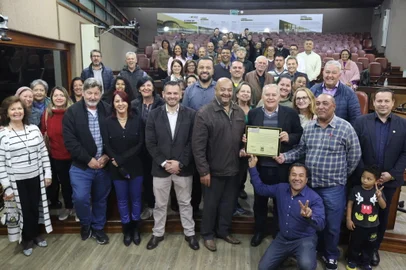 Câmara Municipal celebra os 60 anos da União das Associações de Bairros<!-- NICAID(15431880) -->