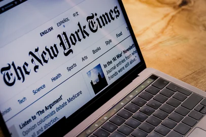 Houston, Texas / United States of America - 08/2/2019: Photograph of The New York Times landing web page displayed on computer screenIndexador: Bernardo Ramonfaur/bernardojbp@gFonte: 307989972<!-- NICAID(16044524) -->