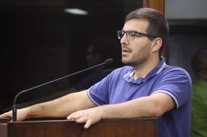 Vereador Rafael Bueno na 305ª Sessão Ordinária da Câmara de Vereadores de Caxias do Sul<!-- NICAID(15438354) -->