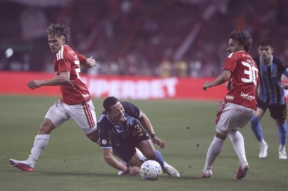 PORTO ALEGRE, RS, BRASIL, 27-08-2026: Internacional x Grêmio, clássico GreNal nº453, pelo jogo de ida das Quartas-de-Final da Copa do Brasil 2026. O jogo ocorre no estádio Beira-Rio, em Porto Alegre. Foto: Bruno Todeschini/Grupo RBSIndexador: Bruno Todeschini<!-- NICAID(16354414) -->