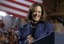 Em cenário de filme, Lady Gaga e Ricky Martin confirmam presença no último ato de campanha de Kamala Harris