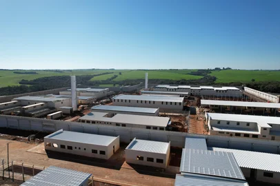 Nova cadeia pública de Passo Fundo atinge 80% das obras e deve abrir 800 vagas no sistema prisional<!-- NICAID(16343402) -->