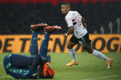 11/11/2020 - Flamengo 1 x 2 São Paulo - Maracanã - Copa do BrasilFoto: Miguel Schincariol / saopaulofc.net<!-- NICAID(14645878) -->