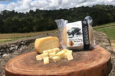 Queijo artesanal da Serra ganha medalha de ouro em concurso internacionalO produto da Chácara dos Padres, de Bom Jesus, concorreu com mais de 800 queijos no Araxá Internacional Cheese Awards<!-- NICAID(14935446) -->