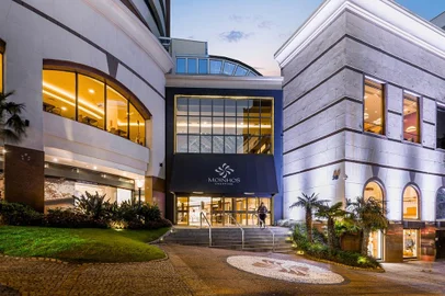 Moinhos Shopping<!-- NICAID(14663292) -->