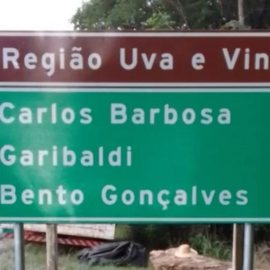 Com investimento do Programa Avançar no Turismo, nova sinalização começa a ser colocada na Serra<!-- NICAID(15348463) -->