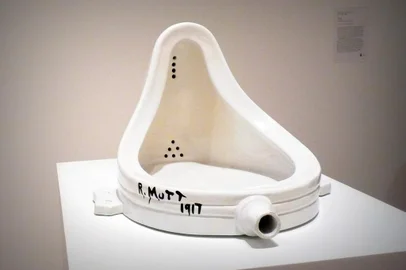 Fountain 1917, replica 1964 Marcel Duchamp 1887-1968 Purchased with assistance from the Friends of the Tate Gallery 1999 http://www.tate.org.uk/art/work/T07573<!-- NICAID(9690132) -->