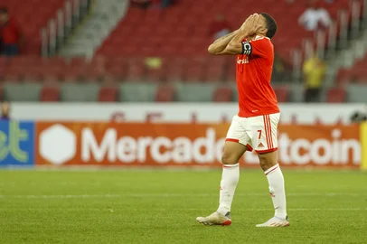 Porto Alegre, RS, Brasil, 11/07/2022 - Internacional vs América Mineiro no Beira-Rio pelo Brasileirão Série A 2022. Taison - Foto: Jefferson Botega/Agência RBSIndexador: JEFF BOTEGA<!-- NICAID(15146498) -->