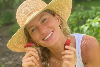 gisele<!-- NICAID(16270688) -->