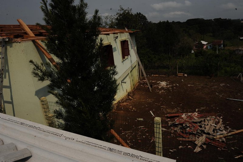 SANTA LÚCIA DO PIAÍ, RS, BRASIL (20/09/2021)Chuva, vento e granizo provocam danos em Santa Lúcia do Piaí. (Antonio Valiente/Agência RBS)<!-- NICAID(14894118) -->