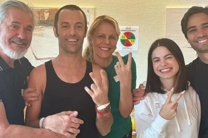 Mãe posta foto de Kayky Brito e fala da recuperação do ator<!-- NICAID(15555677) -->