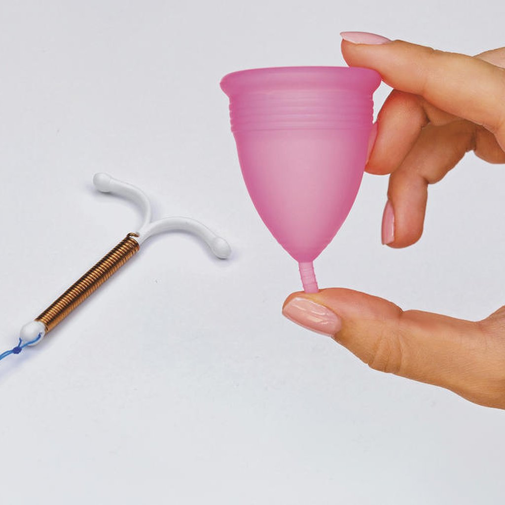 É seguro usar DIU e coletor menstrual ao mesmo tempo? Ginecologistas  recomendam cuidados | Donna