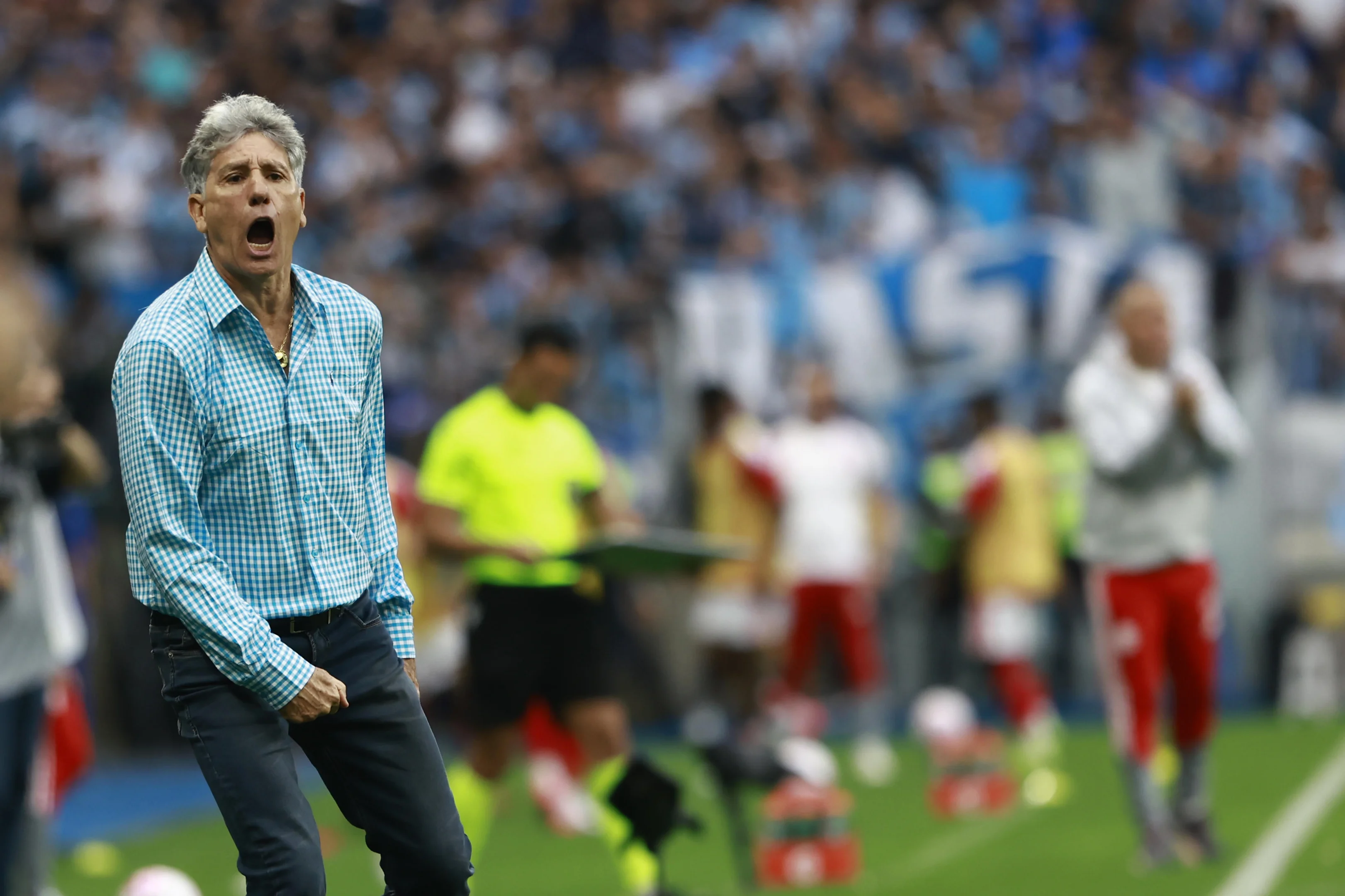 Grêmio na zona de rebaixamento e crise após Gre-Nal