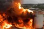 VÍDEO: incêndio em distribuidora de combustível espalha fumaça tóxica no Oeste de SC<!-- NICAID(15595956) -->