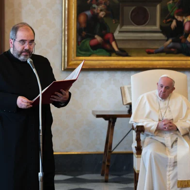 padre Antônio Hofmeister e o Papa Francisco em 10/03/21<!-- NICAID(16024500) -->