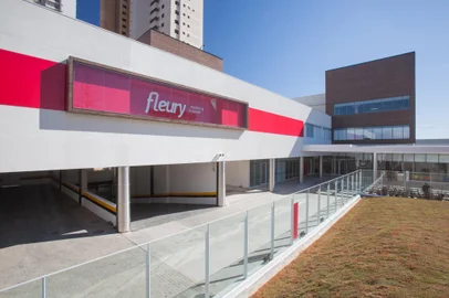 Fleury<!-- NICAID(15136651) -->