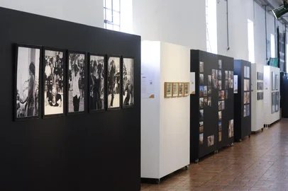 CAXIAS DO SUL, RS, BRASIL. 31-07-2025. A abertura de cinco exposições presenciais com visitas guiadas por seus autores irão dar o pontapé inicial na 18ª Semana da Fotografia de Caxias do Sul, hoje, no Centro de Cultura Ordovás. A partir das 18h30min, o público poderá conferir as mostras que passam a ocupar a Galeria de Artes e a Sala de Exposições do Ordovás, além de outras cinco exposições que irão ocupar o Largo Expositivo. eXPOSIÇÃO DA Alessandra Baldissarelli Bremm.Indexador: Bruno Todeschini<!-- NICAID(16092118) -->