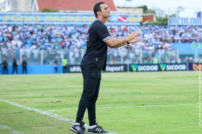 Técnico Júnior Rocha do Paysandu<!-- NICAID(16285008) -->