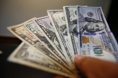 PORTO ALEGRE, RS, BRASIL, 06-06-2018: Fotos para matéria sobre a alta do Dólar na bolsa de valores (FOTO FÉLIX ZUCCO/AGÊNCIA RBS, Editoria de Notícias).<!-- NICAID(13585345) -->