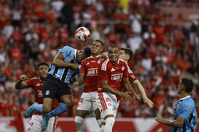 PORTO ALEGRE, RS, BRASIL, 08/03/2026: Inter e Grêmio se enfrentam no Estádio Beira-Rio, no Gre-Nal de número 451, no jogo de volta da final do Campeonato Gaúcho de 2026, o Gauchão. Após o jogo de ida, na Arena, terminar em 3 a 0 para o Grêmio, o Internacional recebe o adversário em casa com a missão de tentar reverter o placar e conquistar o bicampeonato estadual.  Foto: André Ávila/Agência RBSIndexador: Andre Avila<!-- NICAID(16240686) -->
