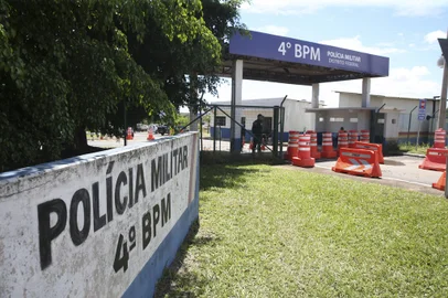O ex-ministro da JustiÃ§a e ex-secretÃ¡rio de SeguranÃ§a PÃºblica do Distrito Federal Anderson Torres foi preso na manhÃ£ de hoje (14) pela PolÃ­cia Federal (PF) e levado ao 4Âº BatalhÃ£o de PolÃ­cia Militar, no GuarÃ¡O ex-ministro da Justiça e ex-secretário de Segurança Pública do Distrito Federal Anderson Torres foi preso na manhã de hoje (14) pela Polícia Federal (PF) e levado ao 4º Batalhão de Polícia Militar, no GuaráLocal: BrasÃ­liaIndexador: Valter Campanato/AgÃªncia BrasilFonte: AgÃªncia Brasil/Empresa Brasil dFotógrafo: Reporter Fotografico<!-- NICAID(15325303) -->