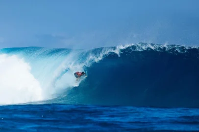 Gabriel Medina em ação em Fiji<!-- NICAID(15847347) -->
