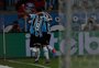 Carballo marca no fim e garante vitória do Grêmio no Gre-Nal 438