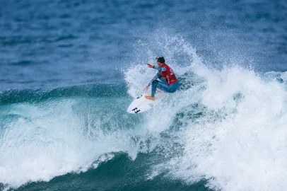 Luana Silva, surfe