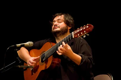 Yamandu Costa faz show em Porto Alegre e em Novo Hamburgo<!-- NICAID(15097750) -->