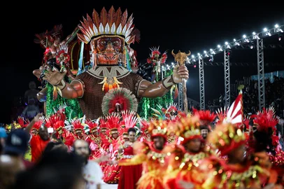 15.03.2025: Carnaval do Porto Seco, série Ouro. Desfile da escola Imperadores do Samba. Fotos: Duda Fortes/Agencia RBSIndexador: DF<!-- NICAID(15996256) -->