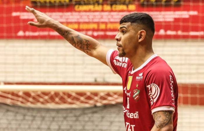 Cinco contratações de meio de temporada que chamaram a atenção no ...