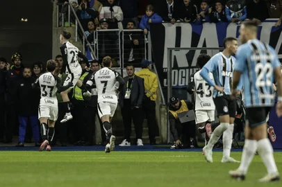 PORTO ALEGRE, RS, BRASIL, 12-06-2025: Grêmio recebe Corinthians pela 12ª rodada do Campeonato Brasileiro 2025, na Arena Porto-Alegrense. O tricolor vem de duas vitórias seguidas no campeonato e busca manter o bom momento na véspera da parada para o Mundial de Clubes. Foto: André Ávila/Agência RBSIndexador: Andre Avila<!-- NICAID(16058655) -->