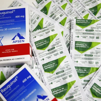 PORTO ALEGRE, RS, BRASIL, 22-05-2020: Cartelas das medicações Difosfato de Cloroquina, e Sulfato de Hidroxicloroquina, distribuídas na rede pública de saúde pelo SUS (FOTO FÉLIX ZUCCO/AGÊNCIA RBS, Editoria de Notícias).<!-- NICAID(14505860) -->
