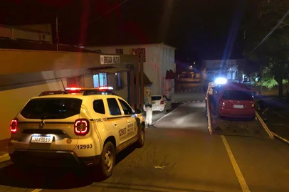 Casal é preso em flagrante por tráfico de drogas, em Nova Roma do Sul <!-- NICAID(15977329) -->
