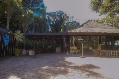 O Rocca Garden Bar, em Caxias do Sul, sedia no dia 24 de julho, às 20h, o Thai Dinner, um jantar temático que convida o público a vivenciar os sabores da Tailândia. A experiência é realizada em parceria com o projeto Imigrantes, criado por Karine Zanol Padilha e Bruno Coletti, que compartilha suas vivências culturais por meio da gastronomia.<!-- NICAID(16077906) -->