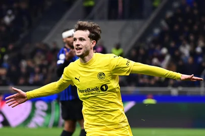 Bodo/Glimt's Norwegian forward #26 Hakon Evjen celebrates scoring his team's second goal during the UEFA Champions League second-leg play-off football match between Inter Milan and Bodo/Glimt at San Siro stadium in Milan, northern Italy, on February 24, 2026. (Photo by PIERO CRUCIATTI / AFP)<!-- NICAID(16232042) -->