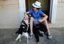 Em Antônio Prado, garoto de 11 anos lava e perfuma cachorros de rua para facilitar adoção