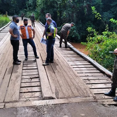 Vistoria do Comando Militar do Sul em ponte do município de Estrela