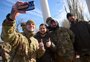 Zelensky visita a cidade libertada de Kherson