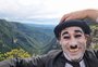 Ator caxiense interpreta Carlitos, o clássico personagem de Chaplin