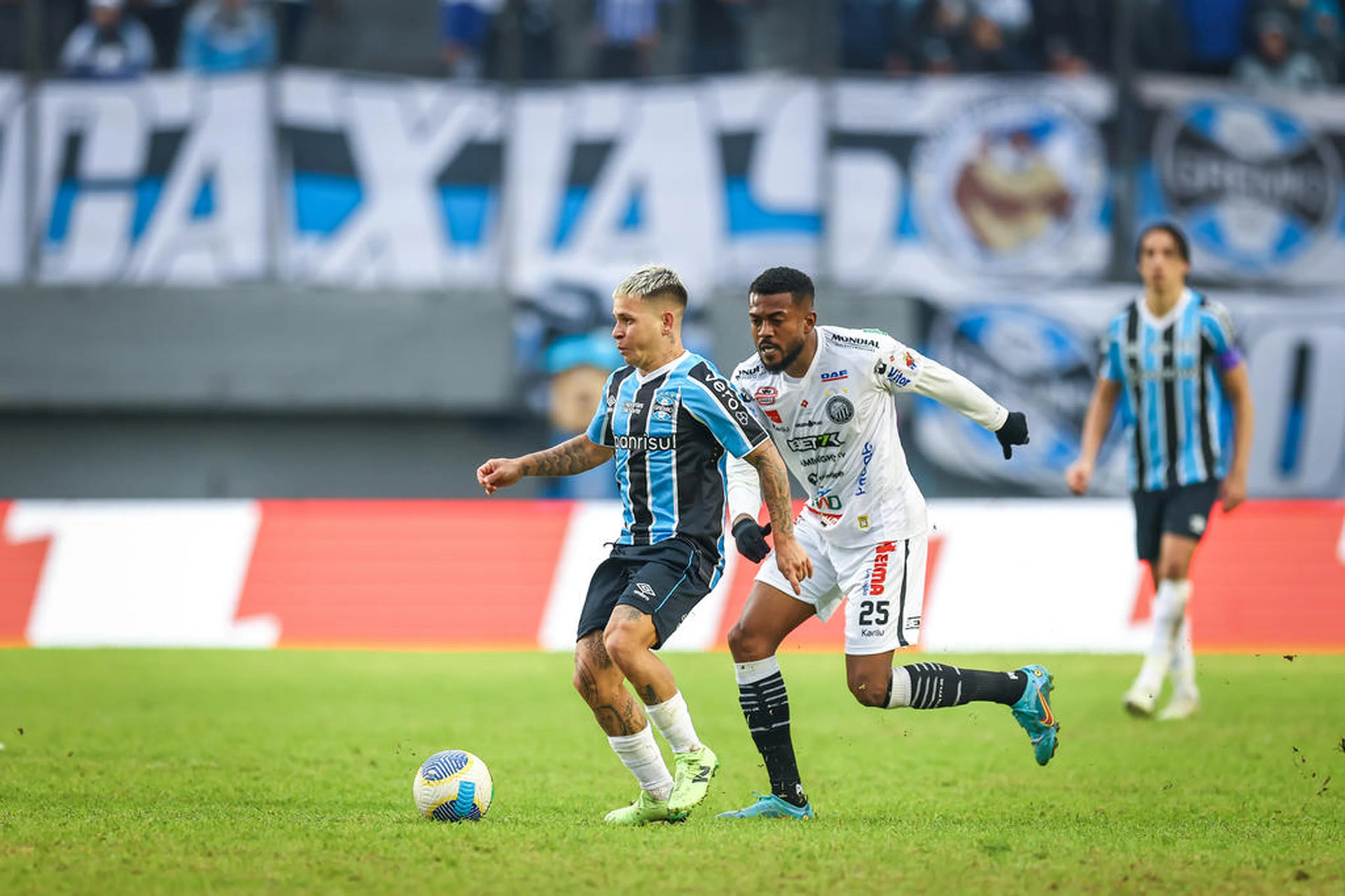 LUCAS UEBEL/Grêmio / Divulgação