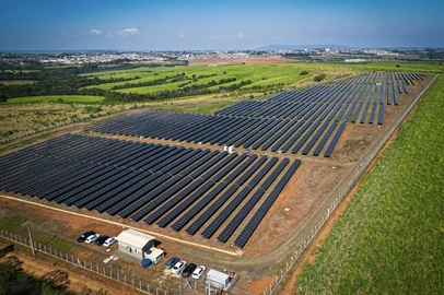 Claro celebra o mês do Meio Ambiente e inaugura 109ª usina, sendo a 7ª no Rio Grande do Sul, em seu programa de geração de energia renovável<!-- NICAID(16052921) -->