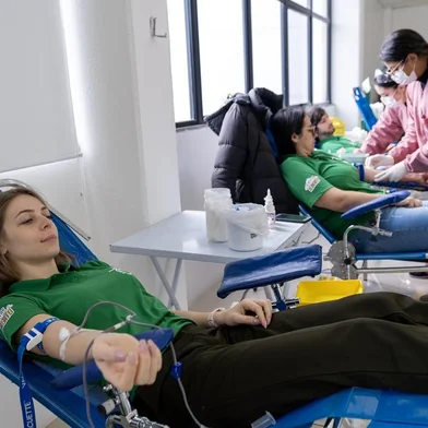 A Orquídea Alimentos realiza ação social para beneficiar Banco de Sangue de Caxias do Sul. Funcionários foram doar sangue nesta quarta-feira (5). Na foto, Camila Comerlatto<!-- NICAID(15474399) -->
