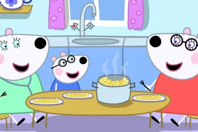 Casal de mães da personagem Penny, no desenho Peppa Pig.<!-- NICAID(15200522) -->