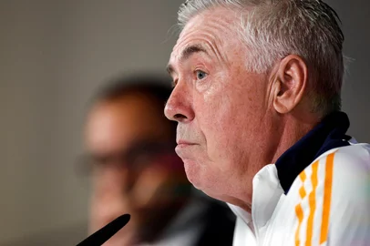 pReal Madrid's Italian coach Carlo Ancelotti gives a press conference on the eve of the Spanish league football match between FC Barcelona and Real Madrid CF, at Real Madrid Sports City in Valdebebas, in the outskirts of Madrid, on May 10, 2025. (Photo by OSCAR DEL POZO / AFP)<!-- NICAID(16035719) -->