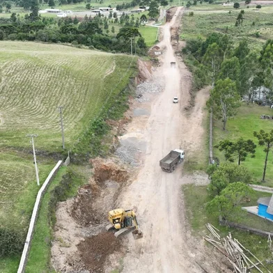 RS-427, em Cambará do Sul, está sendo pavimentada desde junho de 2024.
