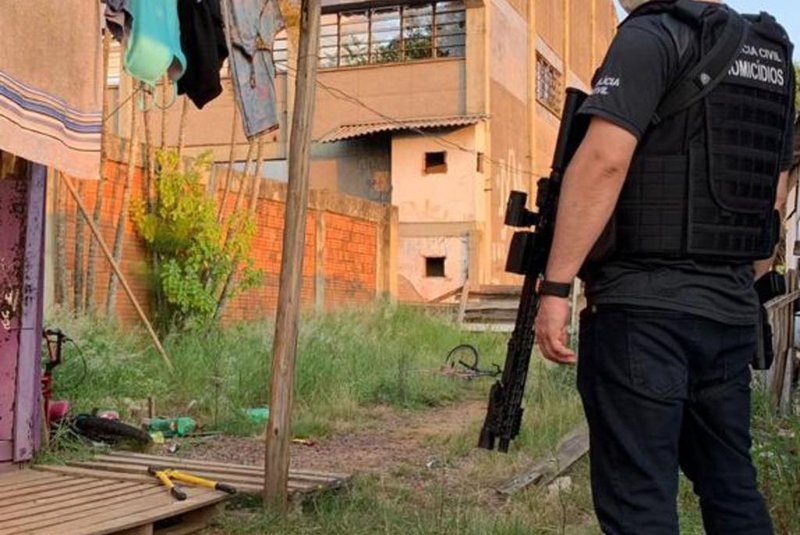 Seis mandados de busca e apreensão foram cumpridos no bairro Rubem Berta. Foto: Polícia Civil / Divulgação<!-- NICAID(14994376) -->