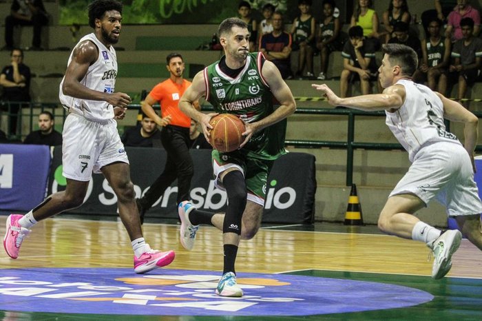 Corinthians luta até o final, mas é superado pelo líder do NBB